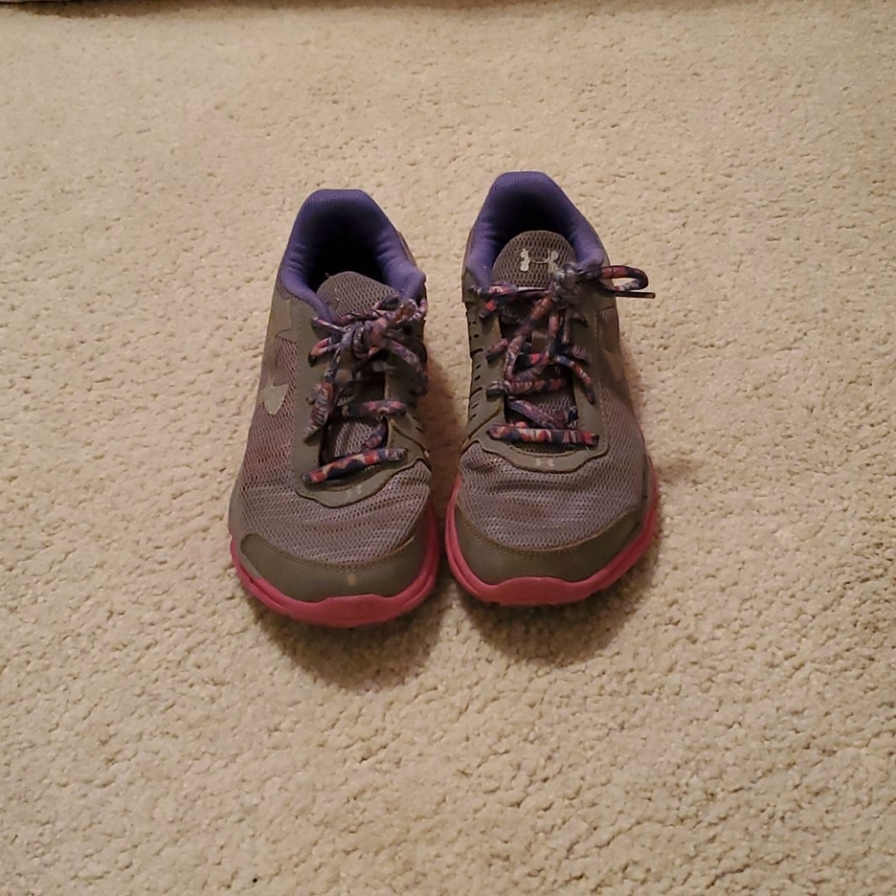 Girls under Armour sneakers